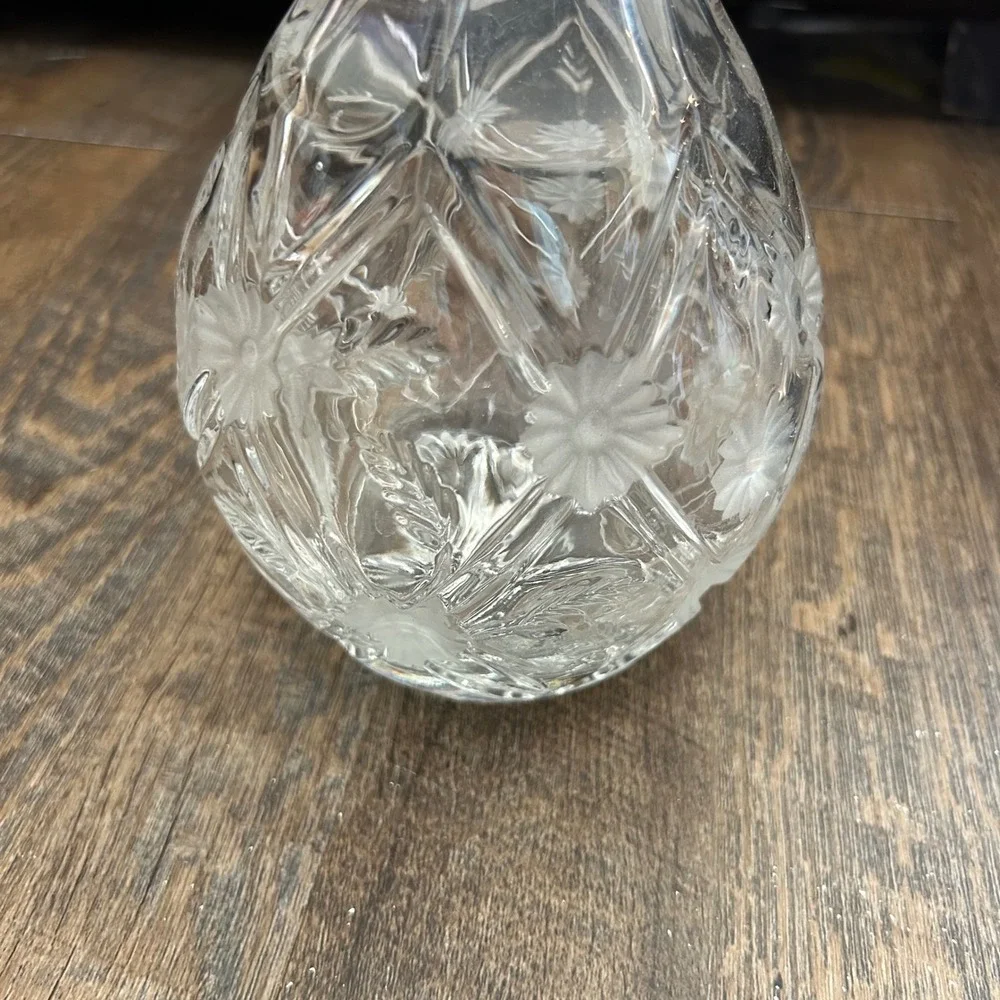 Vintage Cut Crystal Floral Decanter with Ribbed Globe Stopper Clear‎ 11 Inch
